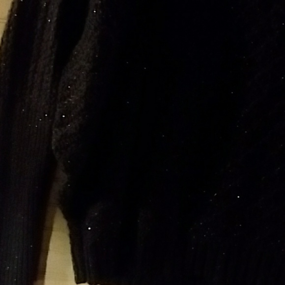 Sweater - Picture 4 of 7